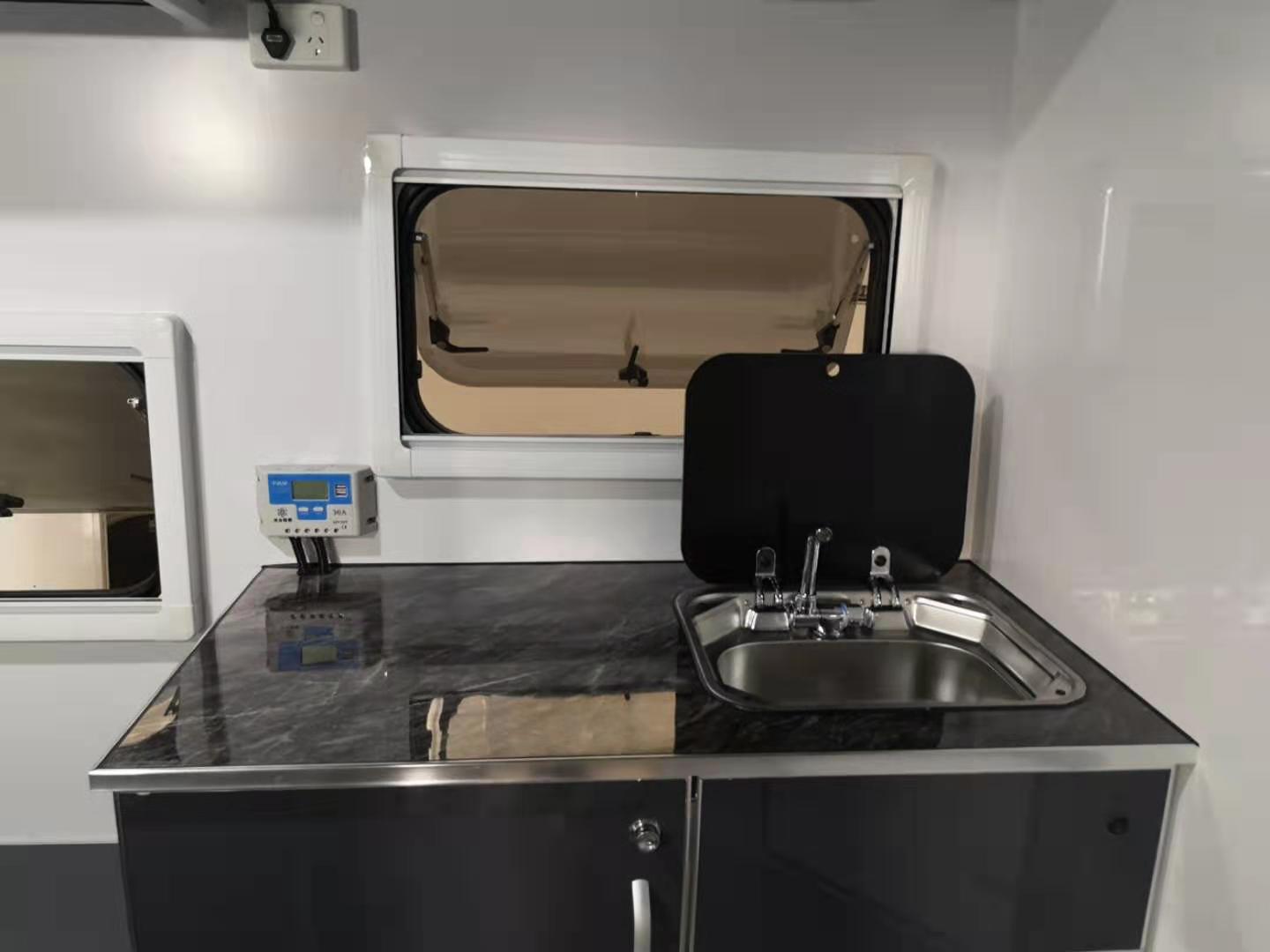 Индивидуальный поплавок для лошадей