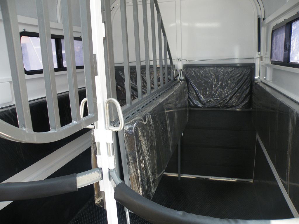 Поплавок для лошадей типа Deluxe для 2 лошадей