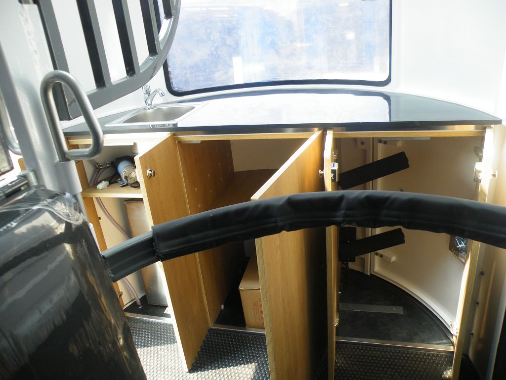 Поплавок для лошадей типа Deluxe для 2 лошадей