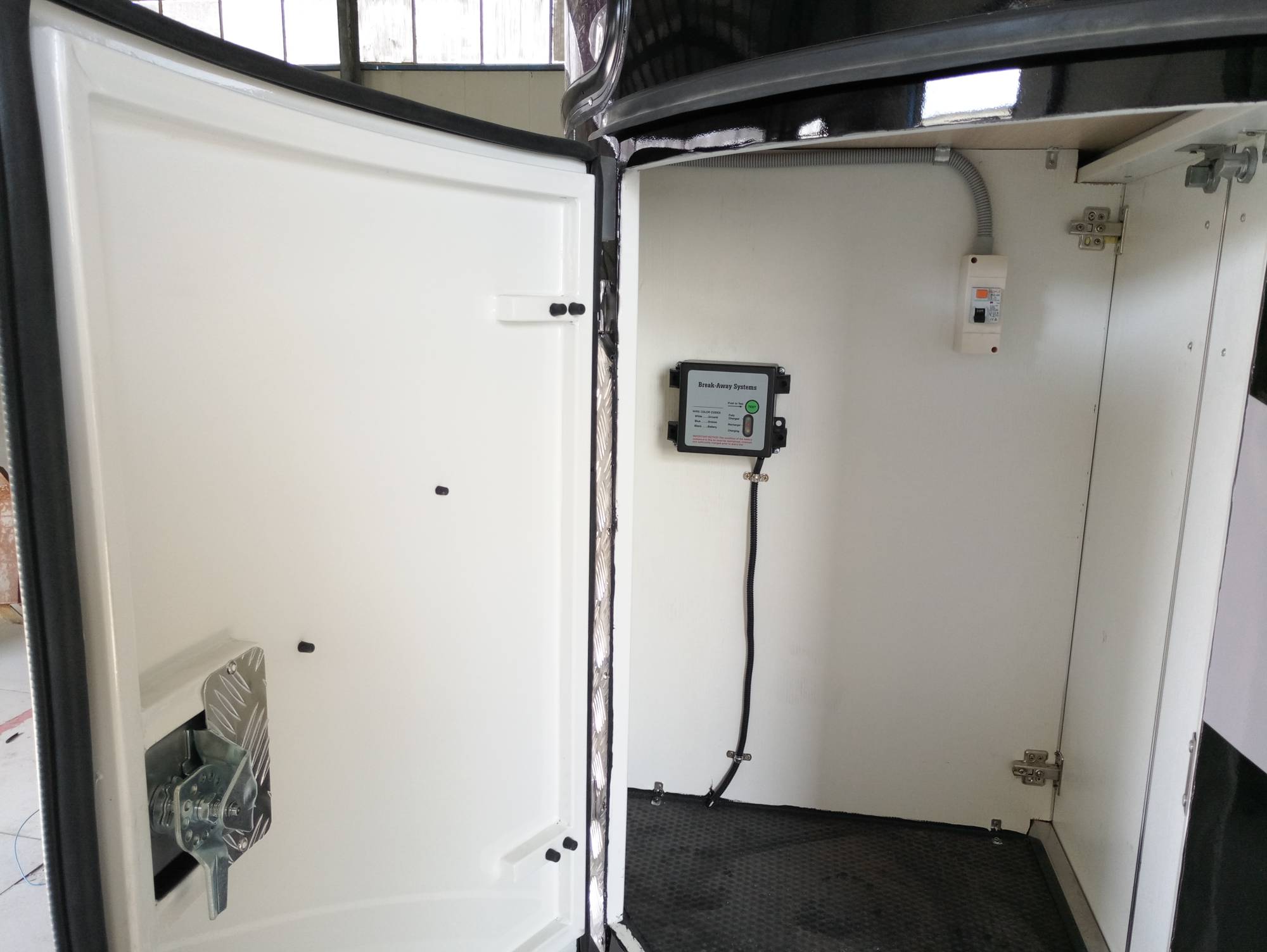 Поплавок для лошадей типа Deluxe для 3 лошадей