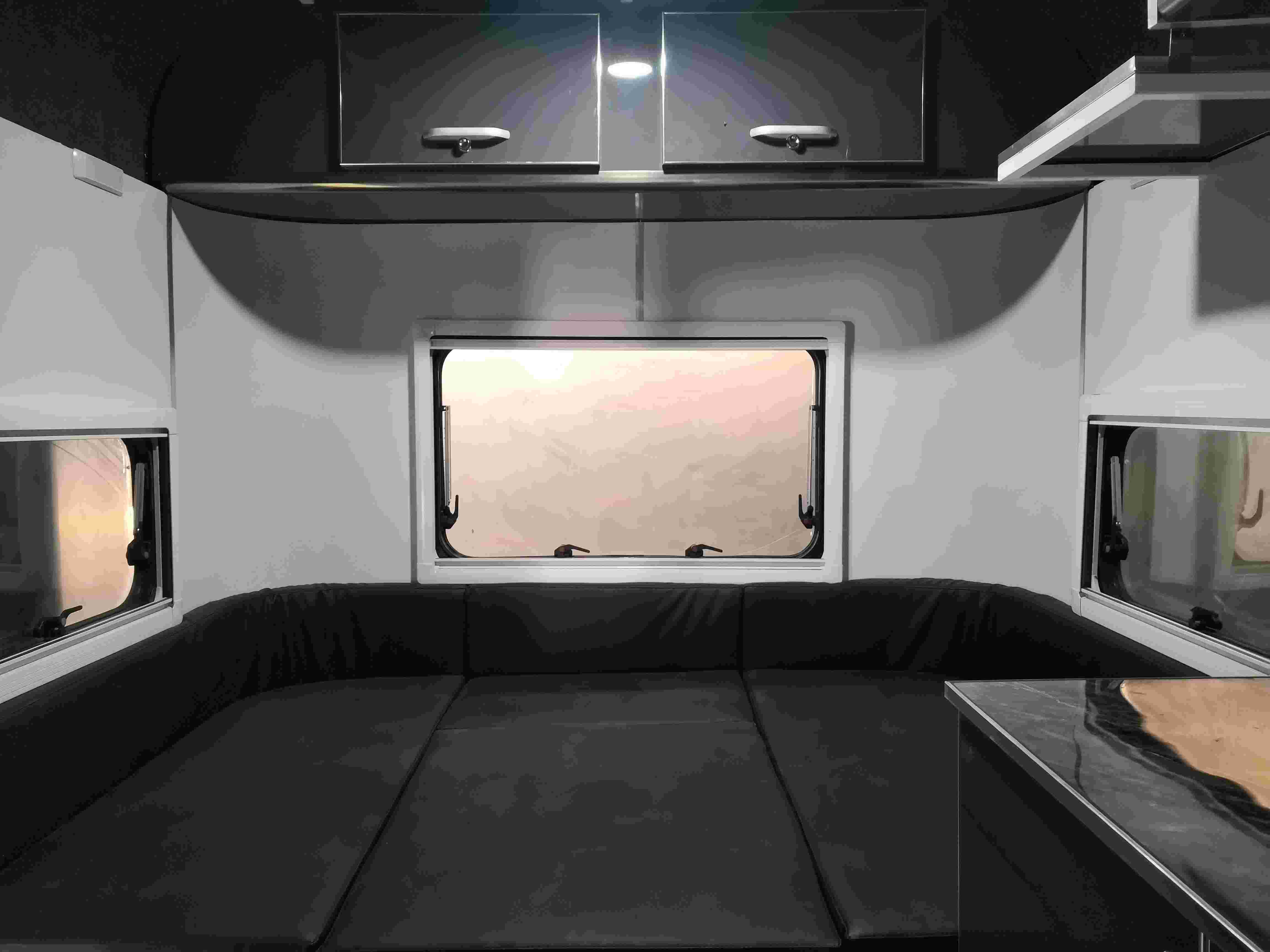 Индивидуальный поплавок для лошадей