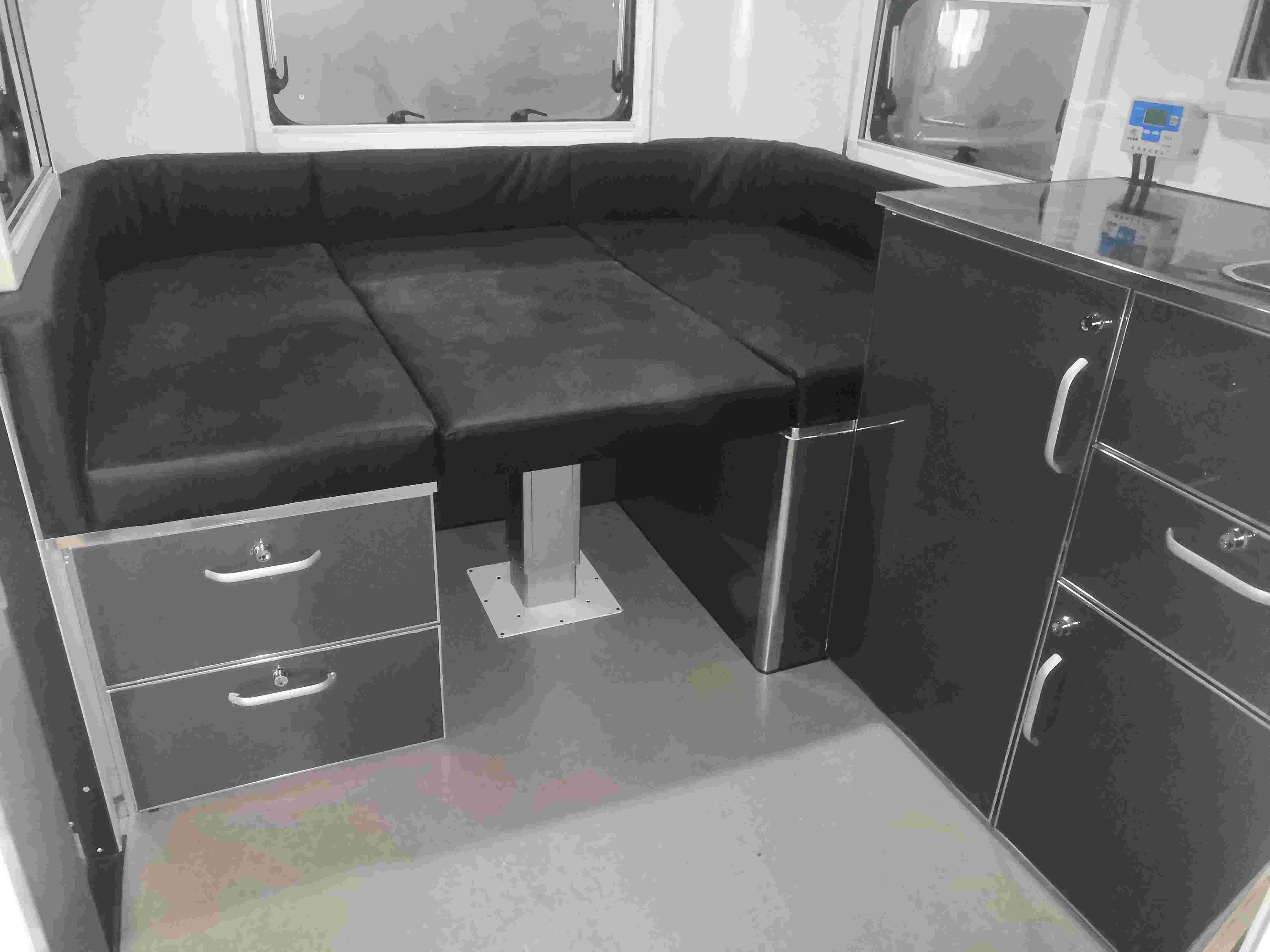 Индивидуальный поплавок для лошадей