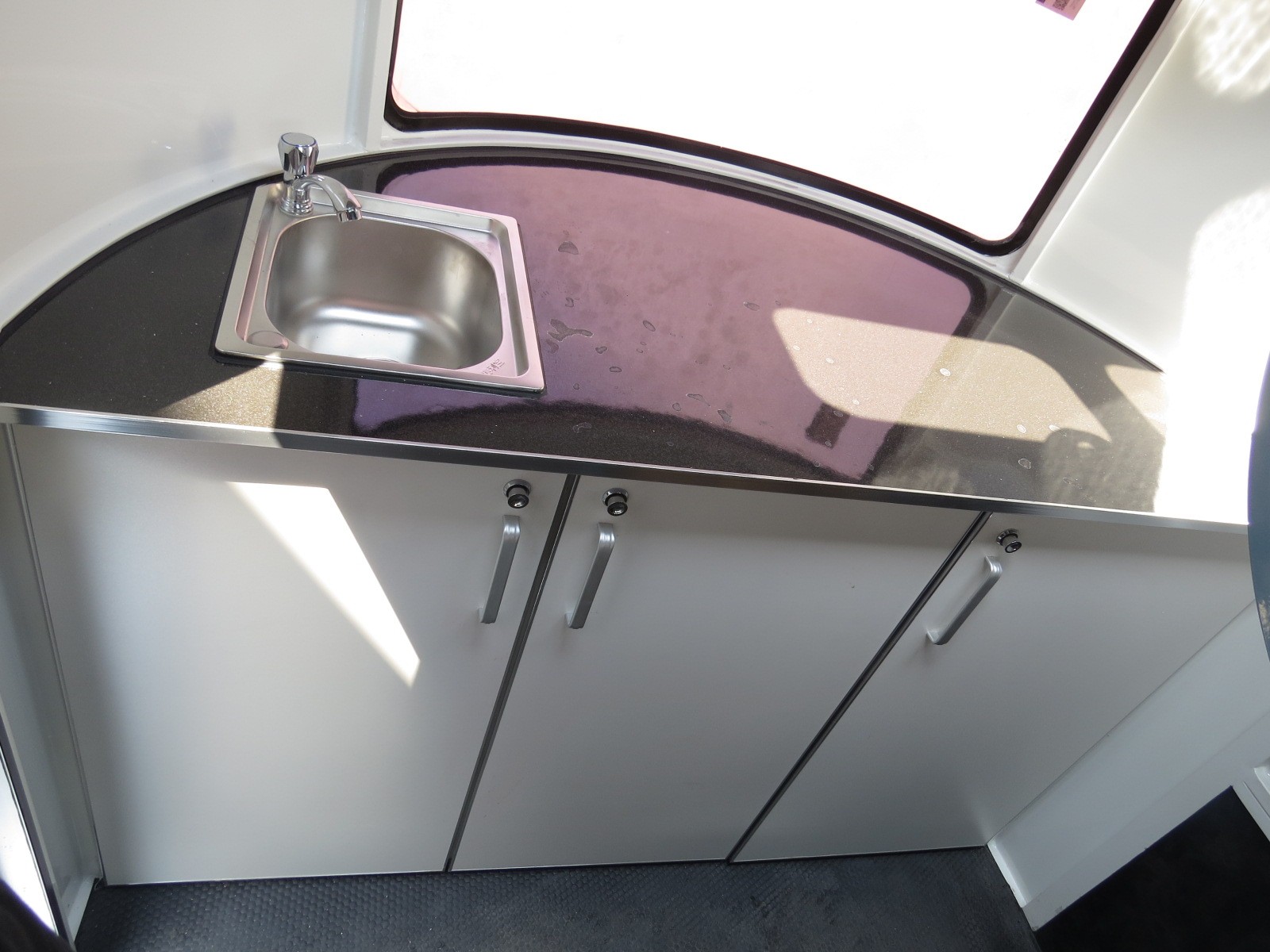 Поплавок для лошадей типа Deluxe для 2 лошадей