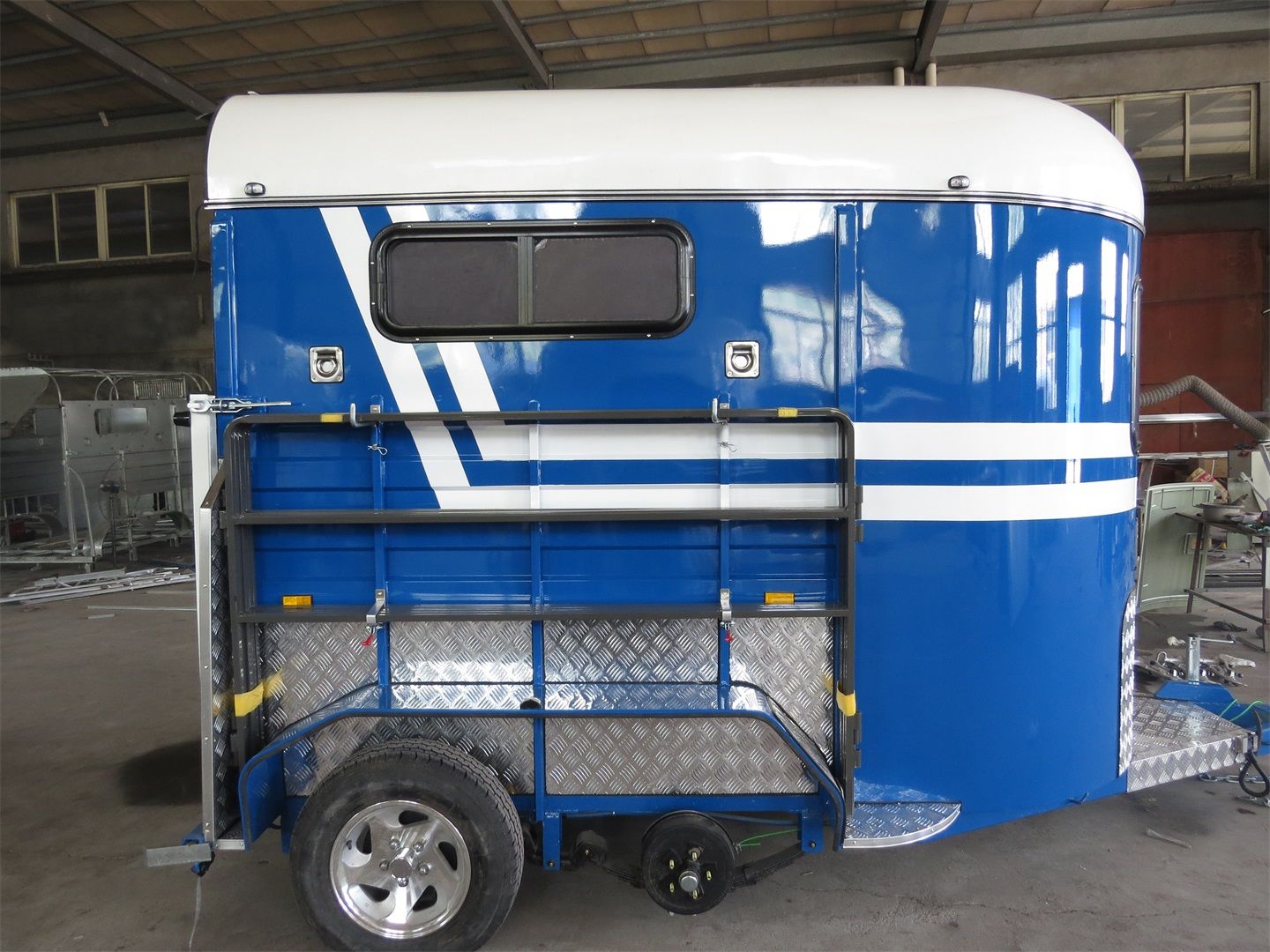 Поплавок стандартного типа для 2 лошадей