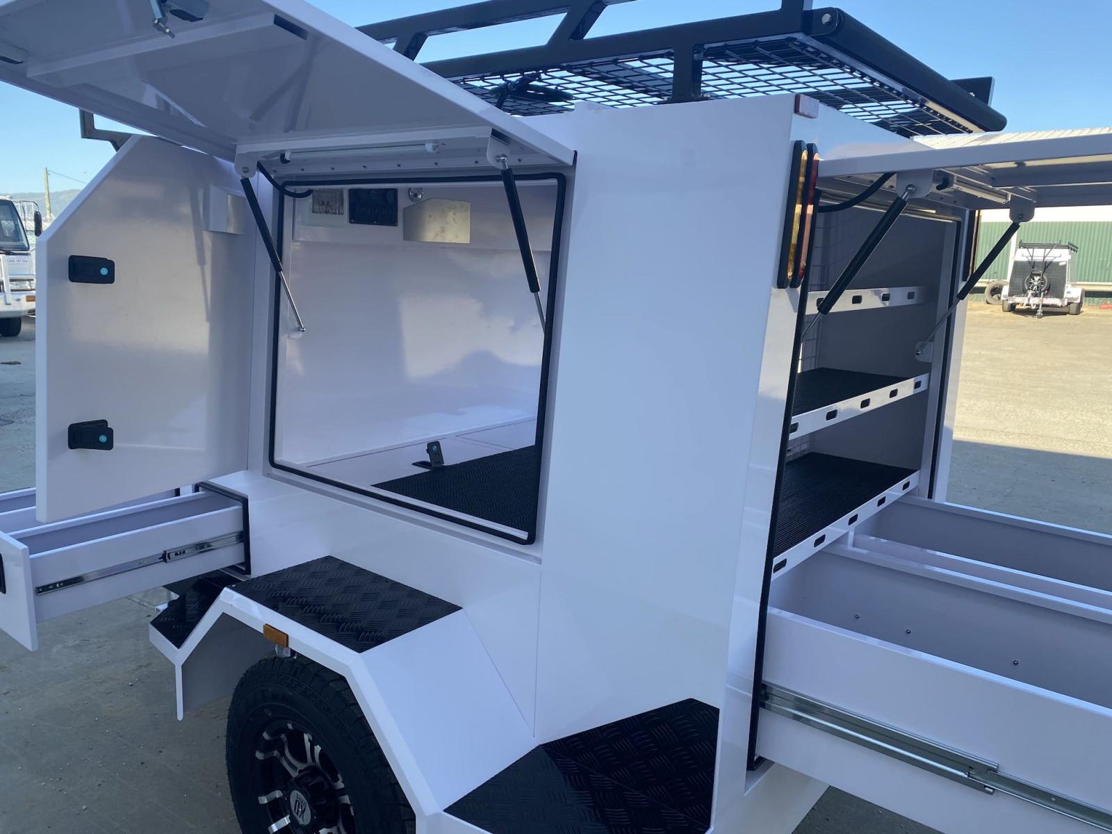 Одноосный большой прицеп для торговли