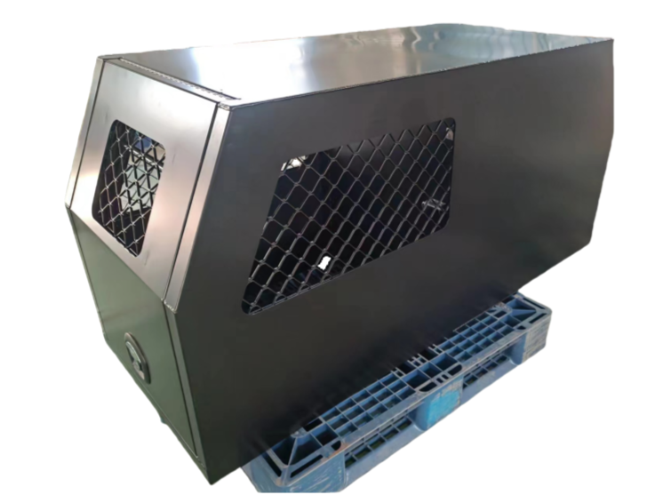 Навес Ute из черного сплава с будкой для собаки